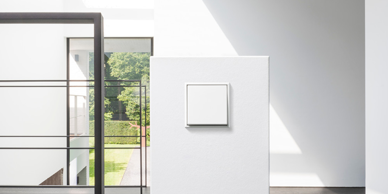 JUNG Schalterprogramme bei Elektro-Service Patrick Blümbott in Birkenheide